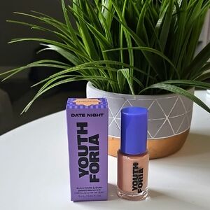 NWT Youth foria Date Night Illuminating Sunkissed Liquid Skin Enhancer